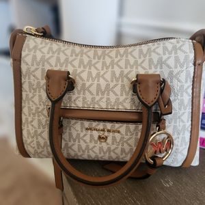 Michael Kors Mini
